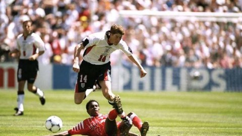 1998世界杯英格兰球员名单：追风少年与红牌悲歌，那些年我们追过的三狮军团