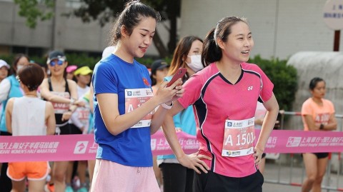 上海名将王仪涵领跑，二〇二一上海女子半马燃动长宁
